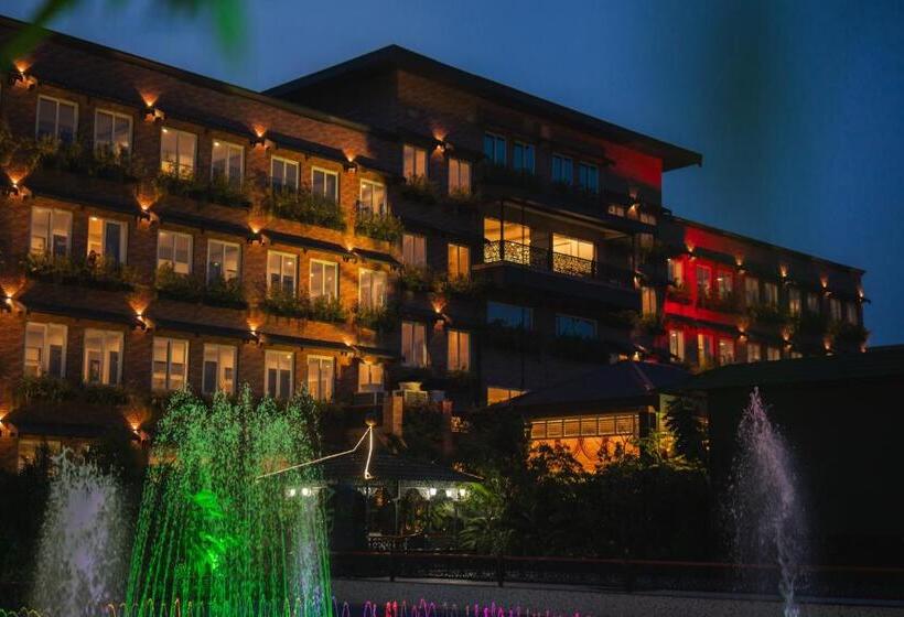 בית מלון כפרי Mayfair Purnea