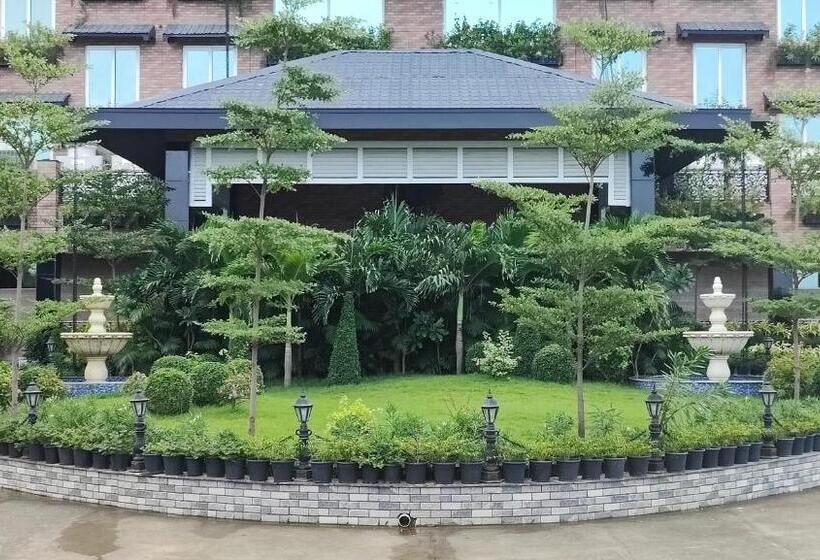 בית מלון כפרי Mayfair Purnea