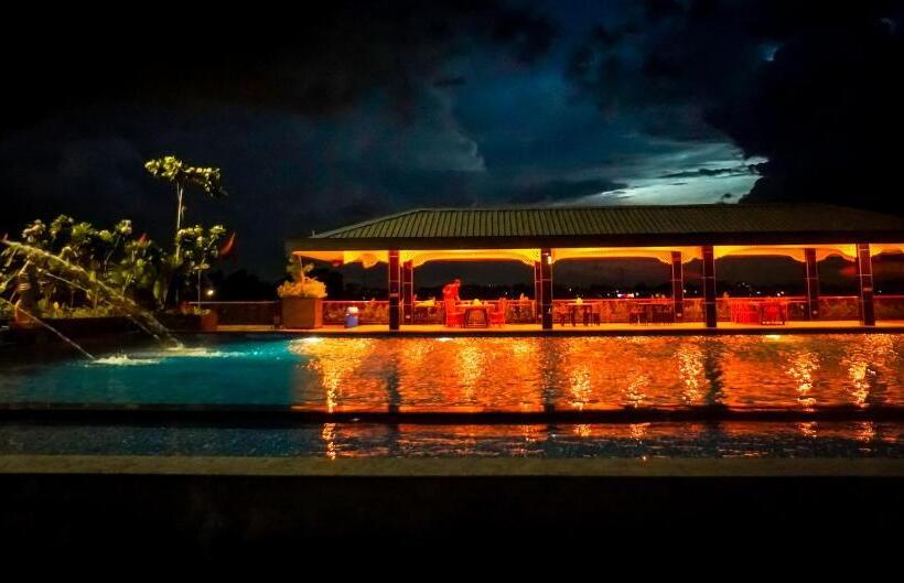 בית מלון כפרי Mayfair Purnea