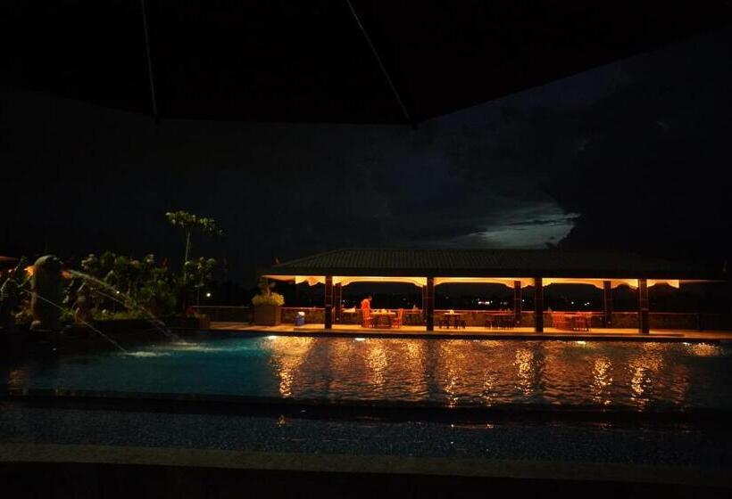 בית מלון כפרי Mayfair Purnea