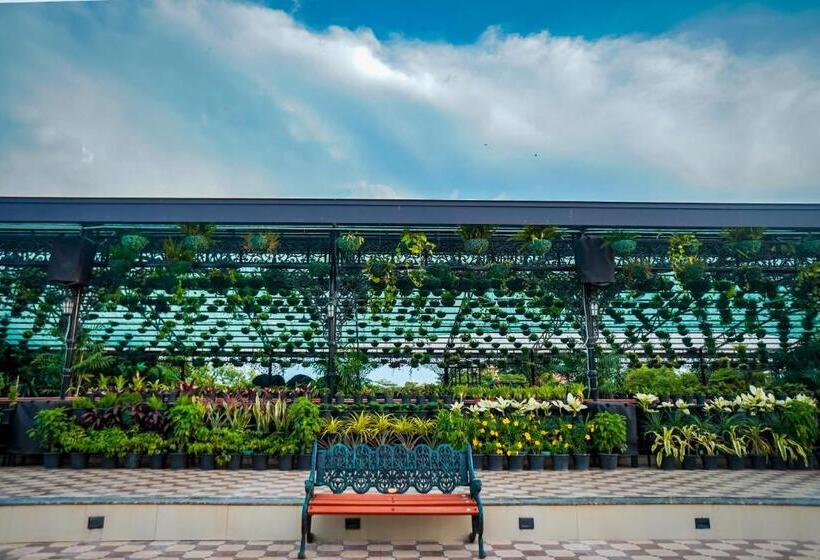 בית מלון כפרי Mayfair Purnea