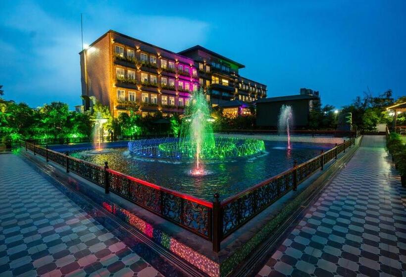 בית מלון כפרי Mayfair Purnea