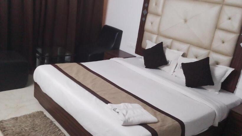 فندق New Citi Inn 22