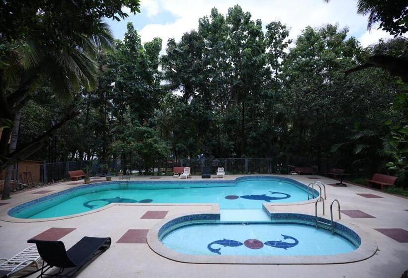 فندق Nisarga Resort