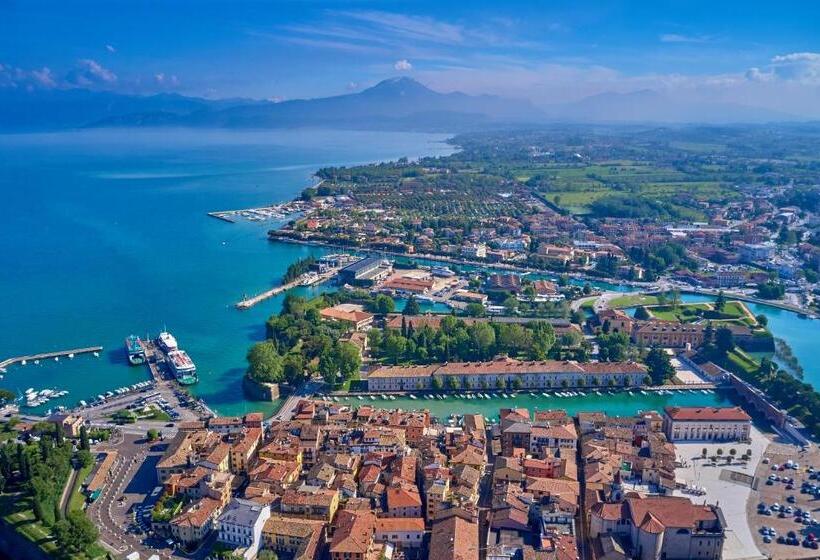 Отель Pavillon Suite