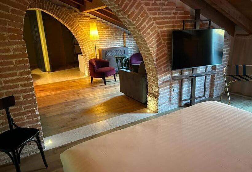 Отель Pavillon Suite