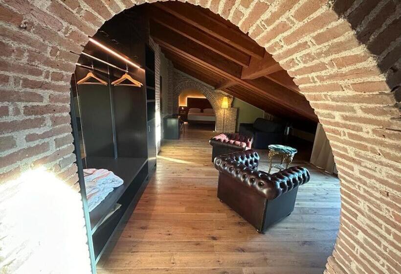 Отель Pavillon Suite