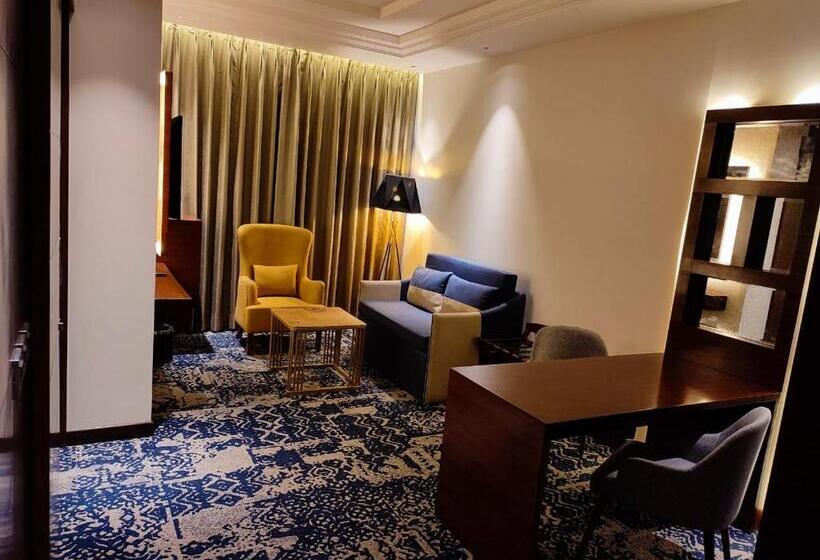 Отель Peninsula