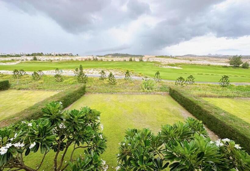 هتل Phoenix Pool Villa Cam Ranh