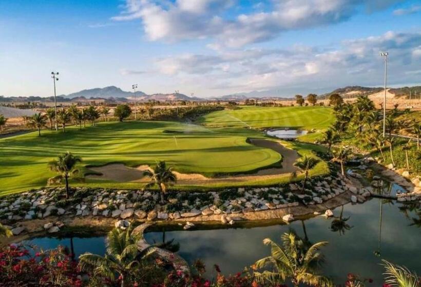 هتل Phoenix Pool Villa Cam Ranh