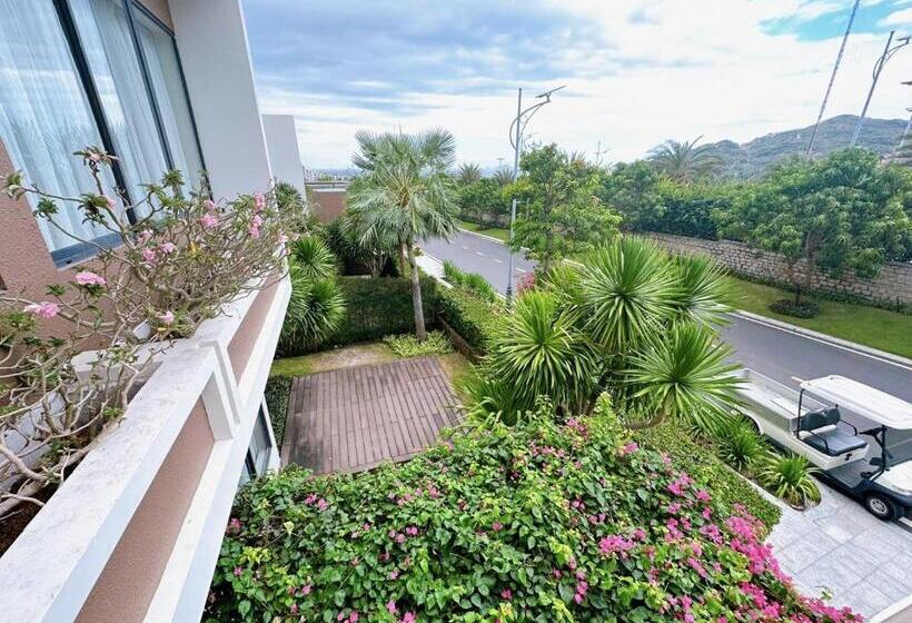هتل Phoenix Pool Villa Cam Ranh