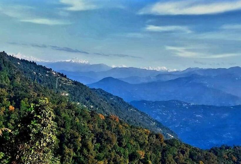 ホテル Pine Vista By Stayapart