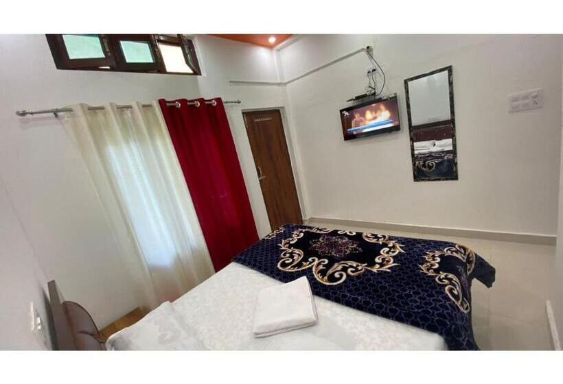 בית מלון כפרי Rd Residency, Barkot