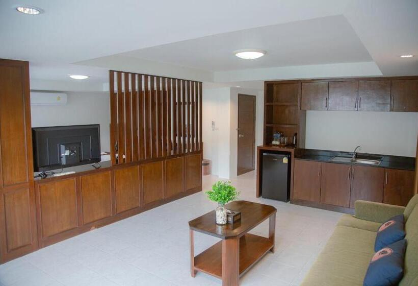 فندق Roomquest Kalim Beach