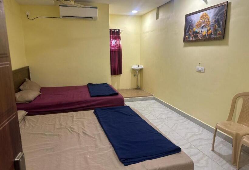 호텔 Royal Grand Inn