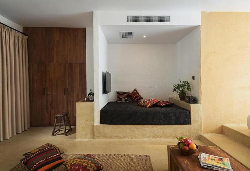 Otel South Zhongwei Resort