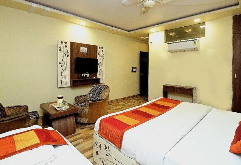 호텔 Star Palace Near Railway Station