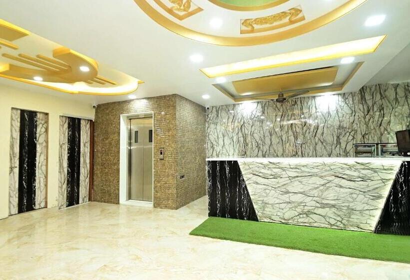 호텔 Star Palace Near Railway Station