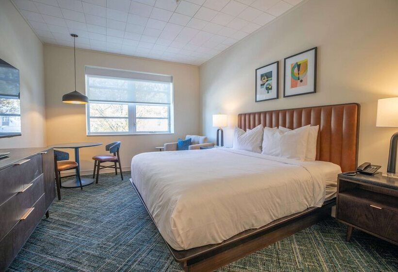 Отель The Holbrook