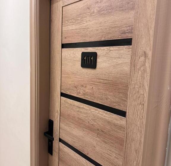 هتل The Palace Pyramids