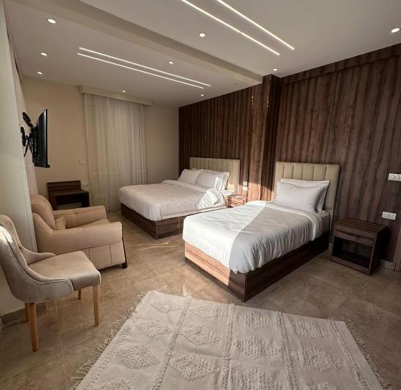 هتل The Palace Pyramids