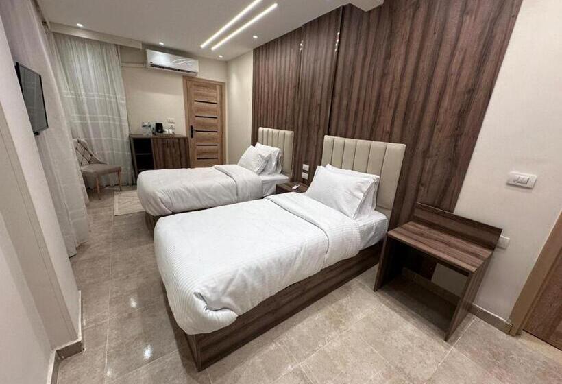 هتل The Palace Pyramids