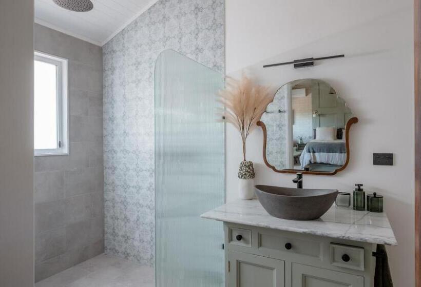 בית מלון כפרי The River Stables