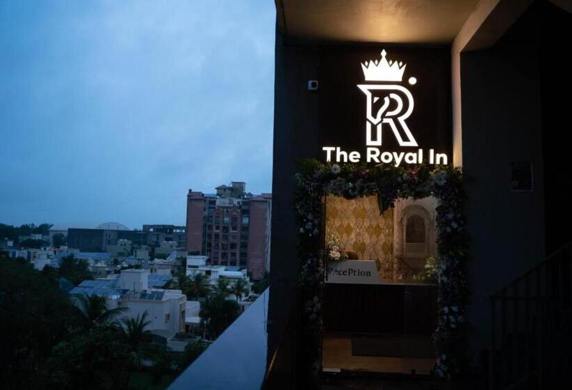 בית מלון כפרי The Royal In