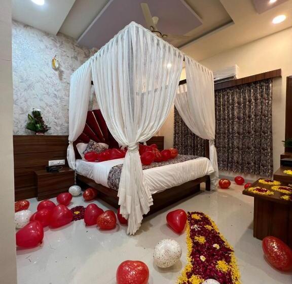 בית מלון כפרי The Royal In