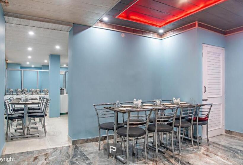 ホテル The Wood Inn