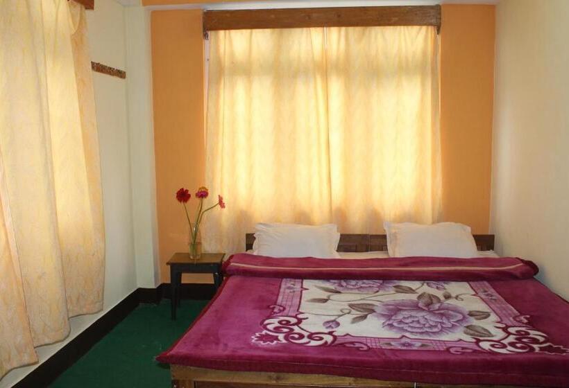 فندق Twilight Lodge