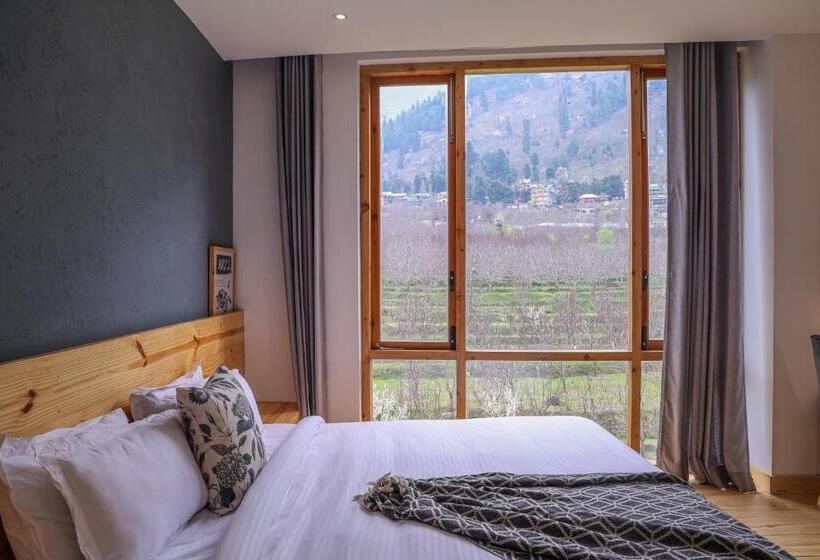 Отель Warehouse Suites And Loft