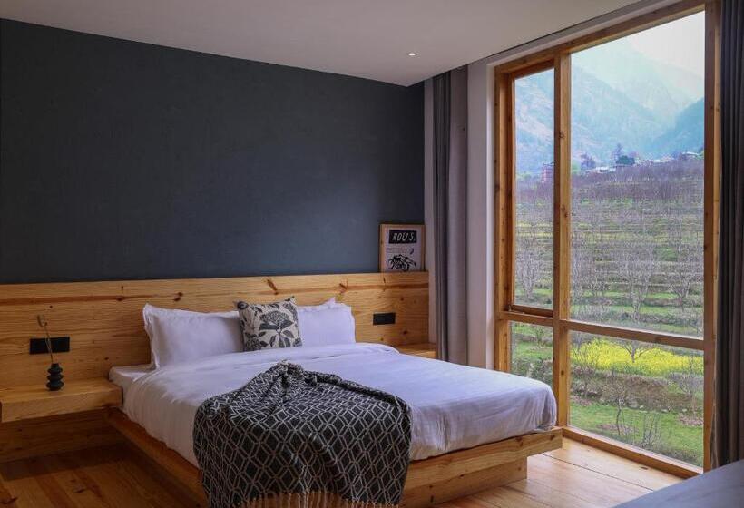 Отель Warehouse Suites And Loft