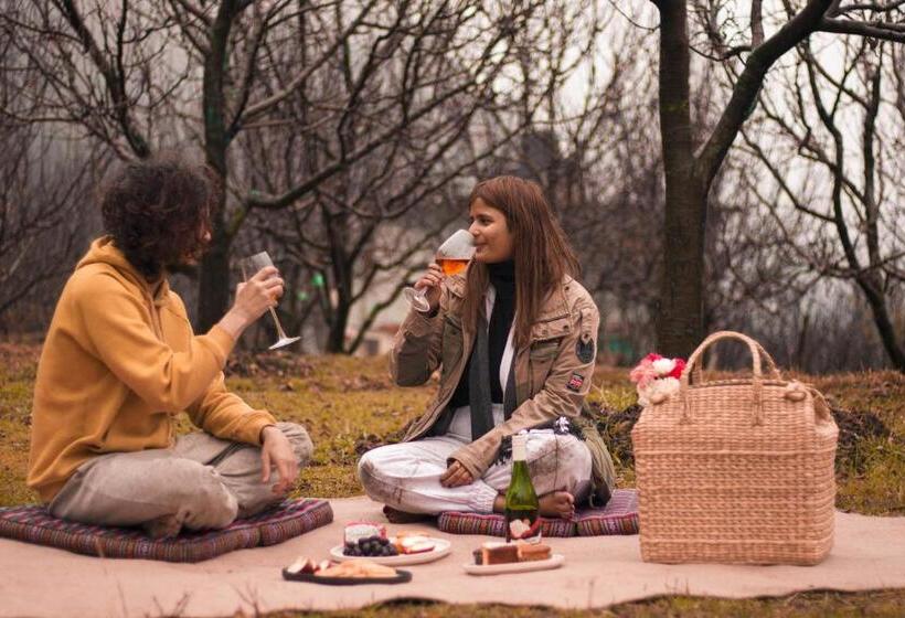 Отель Warehouse Suites And Loft