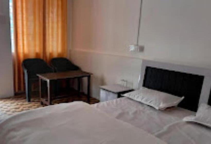 호텔 White House Resort, Ukhimath