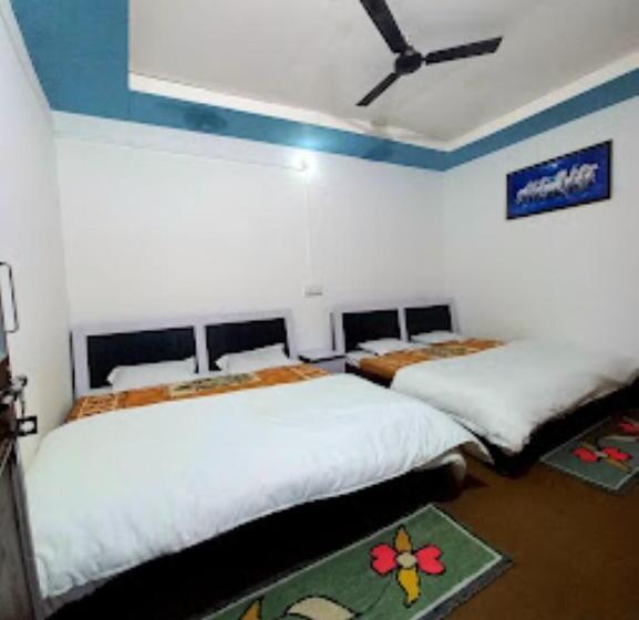 酒店 White House Resort, Ukhimath