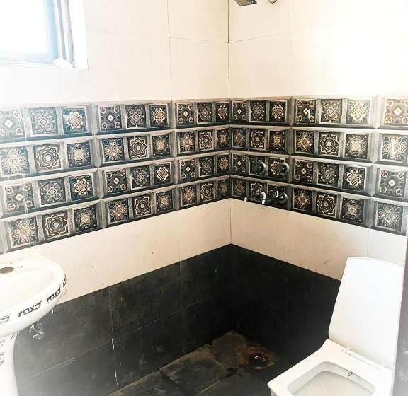 J.s Apartments    Hotel & Homestay    Rooms For Students, Parents, Family & Couples