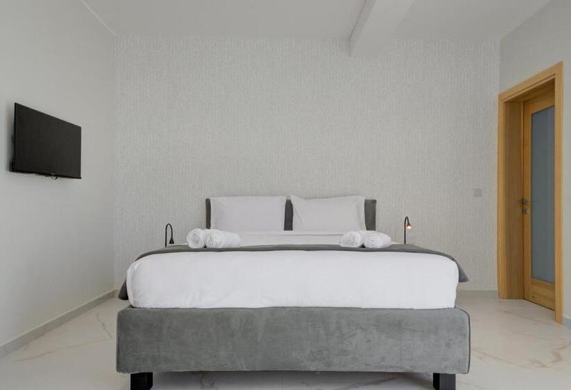 Mayfair By Premier Suites Mt