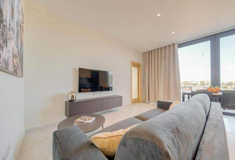 Mayfair By Premier Suites Mt