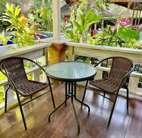 פנסיון 2rooms Guesthouse