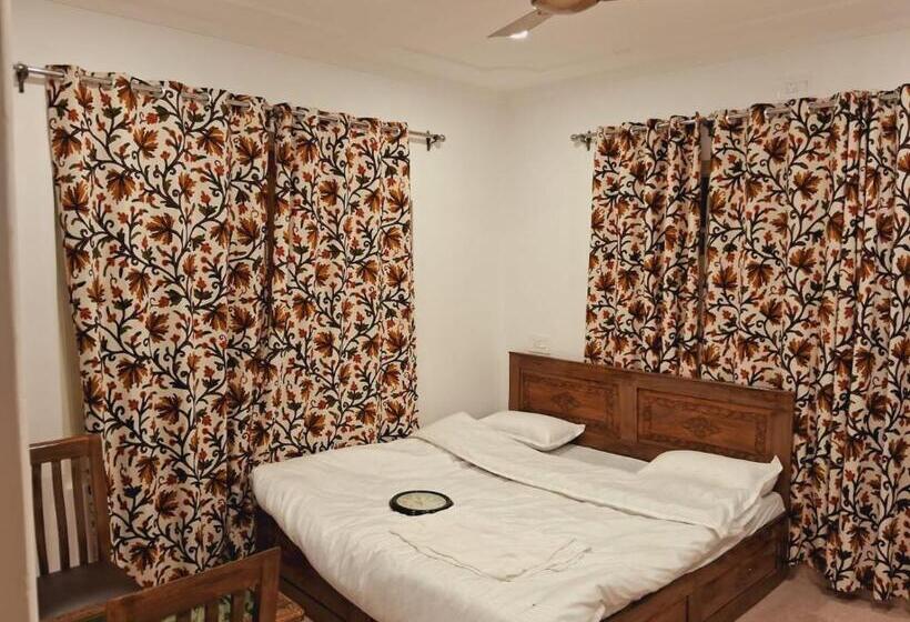 بنسيون 7crystal Road