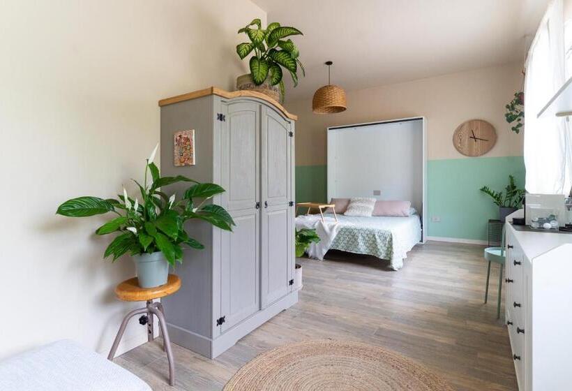 פנסיון Amagi Home