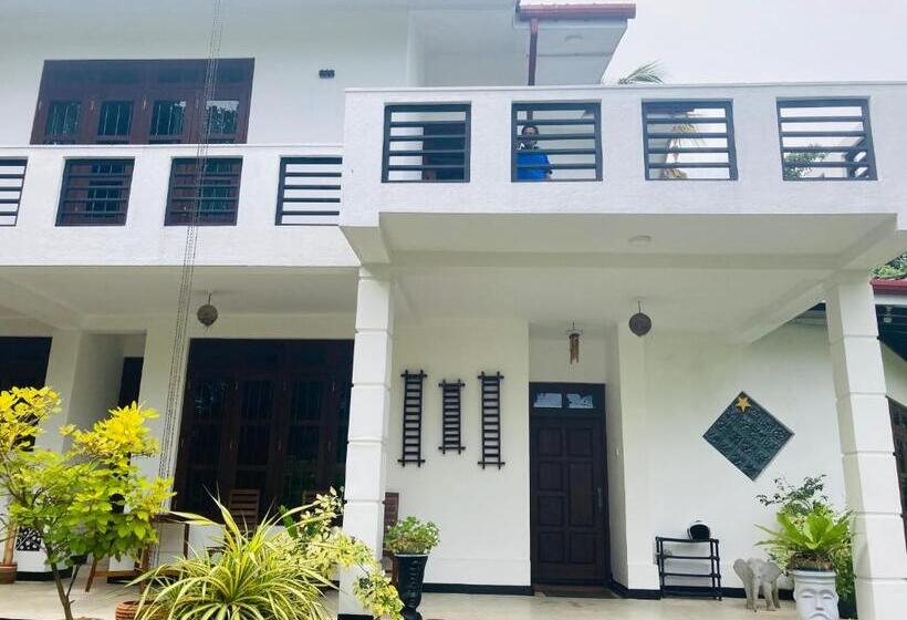 بنسيون Dream House