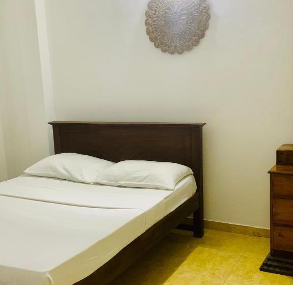 פנסיון Dreamy Surf House