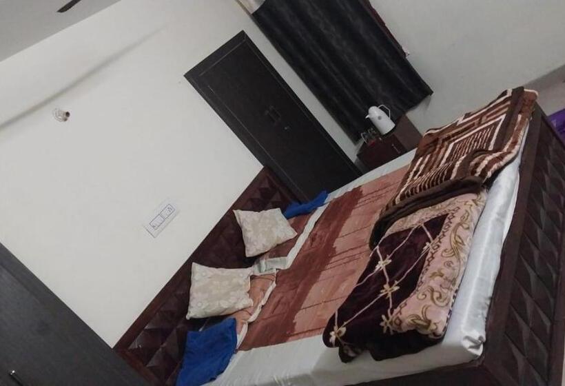 膳宿费 Dwarka Mai Guest House