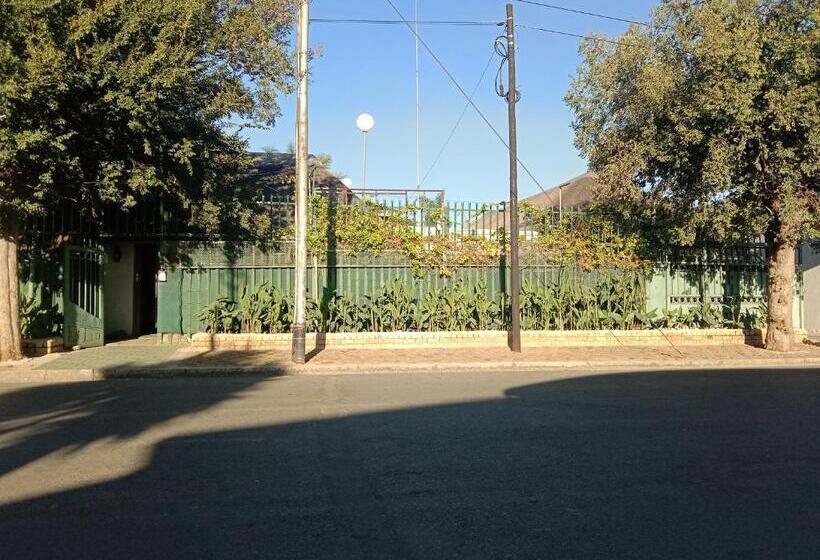 פנסיון Executive Guest House Randfontein