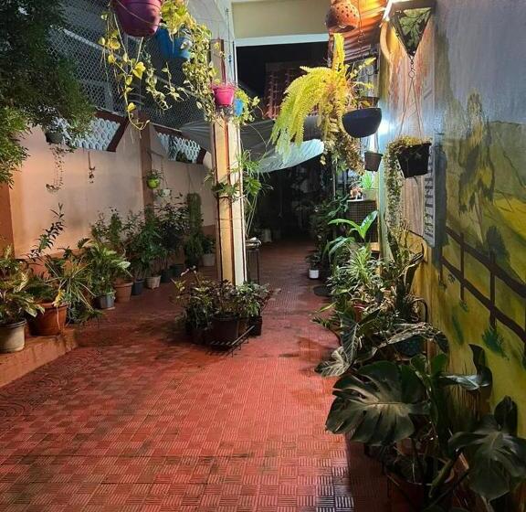 بنسيون Fernandes Homestay  Apartment Near The Beach  Feliz