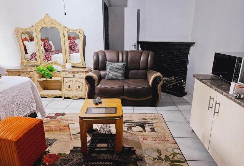 פנסיון Goodlife Guest House In Klerksdorp