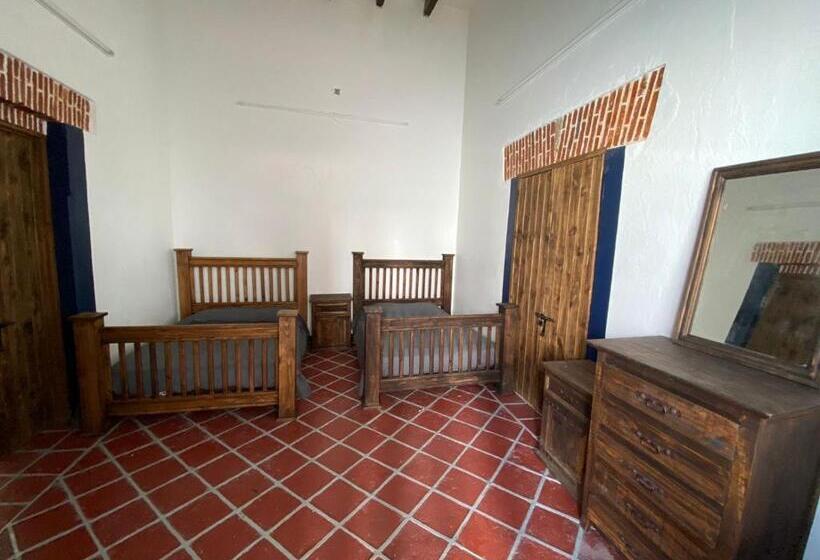 بنسيون Hostal Con 4 Habitaciones Sencillas En Segundo Piso