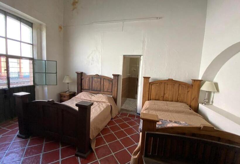بنسيون Hostal Con 4 Habitaciones Sencillas En Segundo Piso